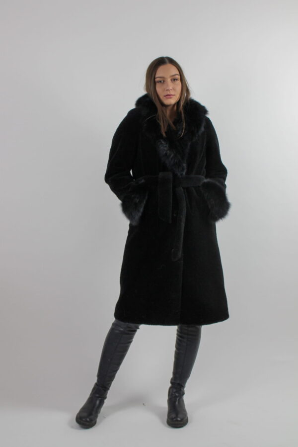 BUVAIA Czarny wełniany płaszcz Teddy Coat z futrem naturalnym lisa