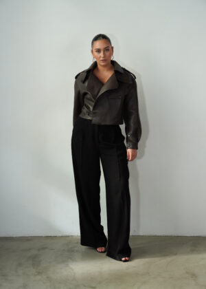 brazowa-kurtka-skorzana-ramoneska-oversize