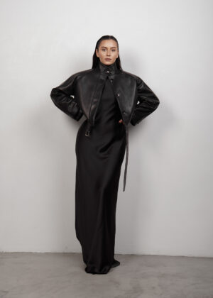 prosta-kurtka-skorzana-sera